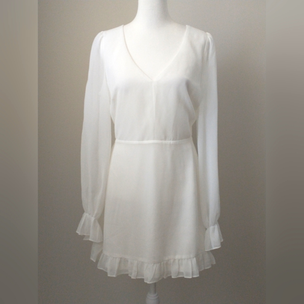 NWT Lulu's white ruffled open back dress M